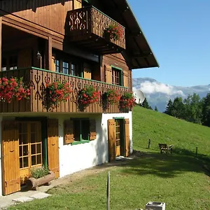 Marie Paradis Chalet
